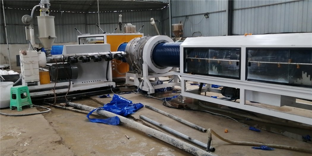 Double Wall Corrugated Pipe Cladding Machine